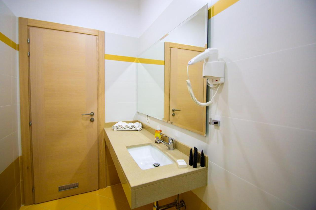 Bel Ami Suita Hotel Bashkia e Orikumit Exteriör bild