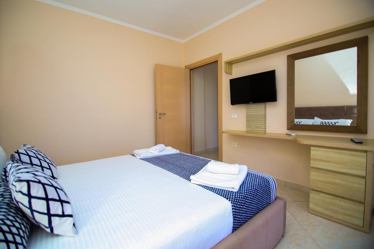 Bel Ami Suita Hotel Bashkia e Orikumit Exteriör bild